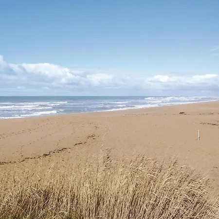 Lovely In Sur With Wifi Holiday home